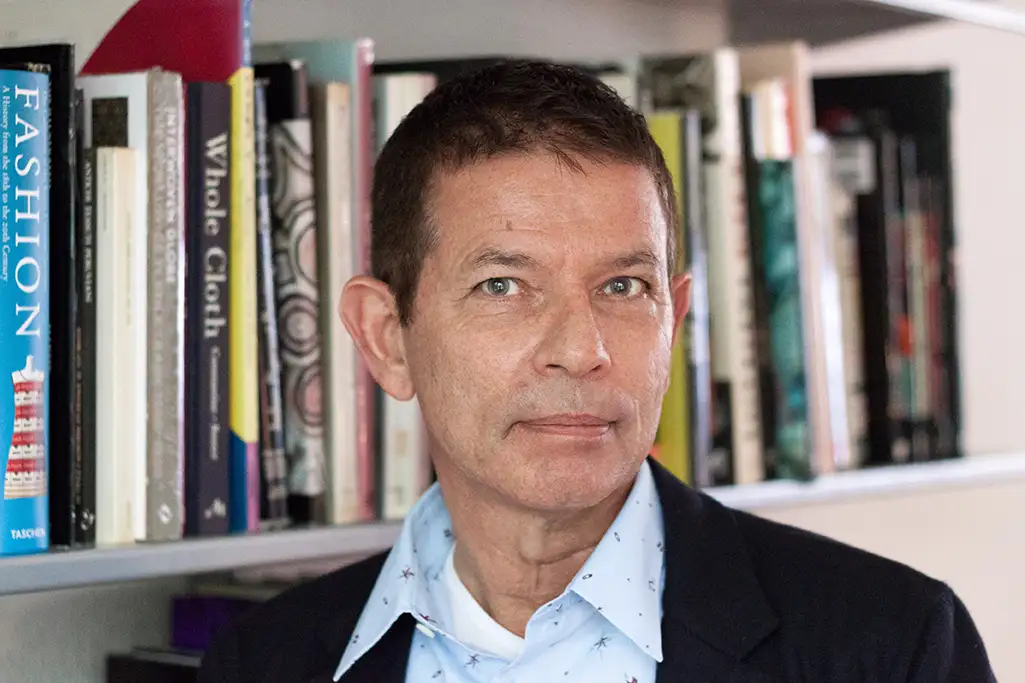 Portrait photo of David Shah